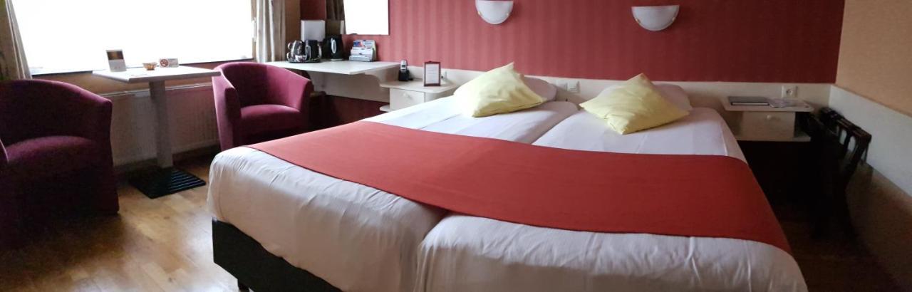 Hotel Restaurant De Hoogt Maasdam Екстер'єр фото